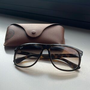 Ray-Ban Boyfriend style Sunglasses